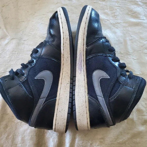 Air Jordan 1 Mid Prem BG youth sneakers - Picture 4 of 9